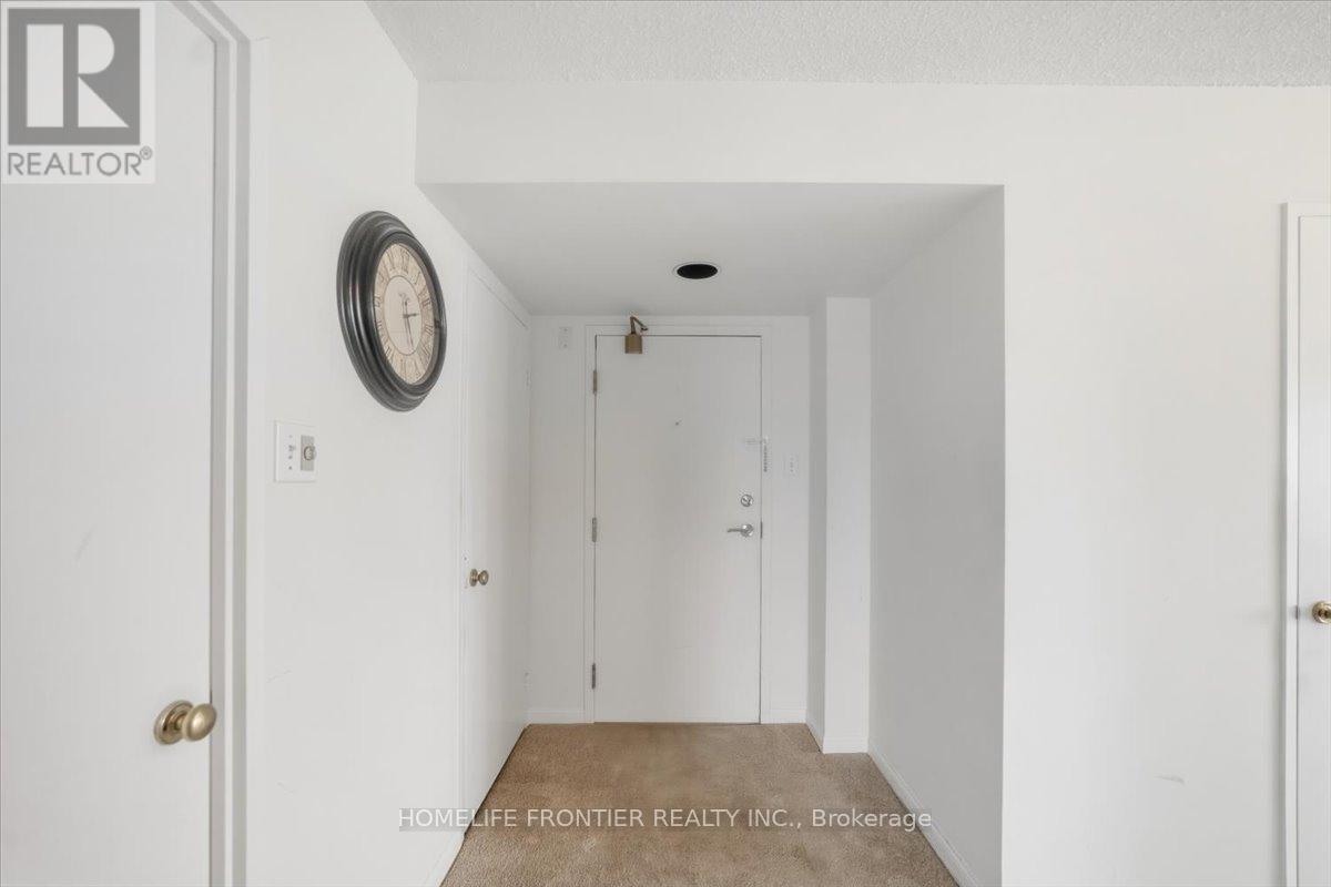 713 - 12 Laurelcrest Street, Brampton, Ontario  L6S 5Y4 - Photo 7 - W12976388