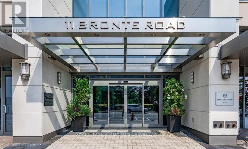 202 - 11 Bronte Road, Oakville, Ontario  L6L 0E1 - Photo 2 - W12976396
