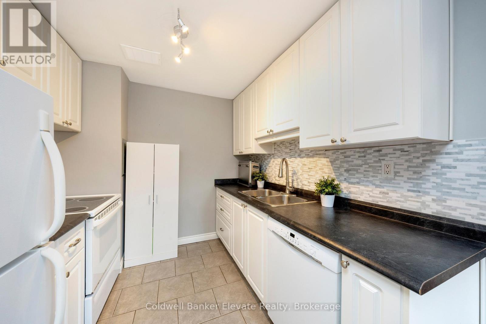 402 - 49 Park Avenue, Halton Hills, Ontario  L7G 3H9 - Photo 14 - W12976400