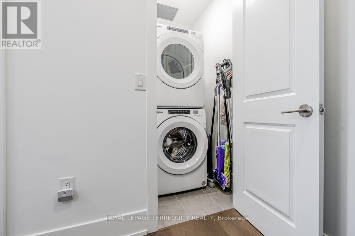 702 - 1063 Douglas Mccurdy Common, Mississauga, Ontario  L5G 0C5 - Photo 17 - W12976452