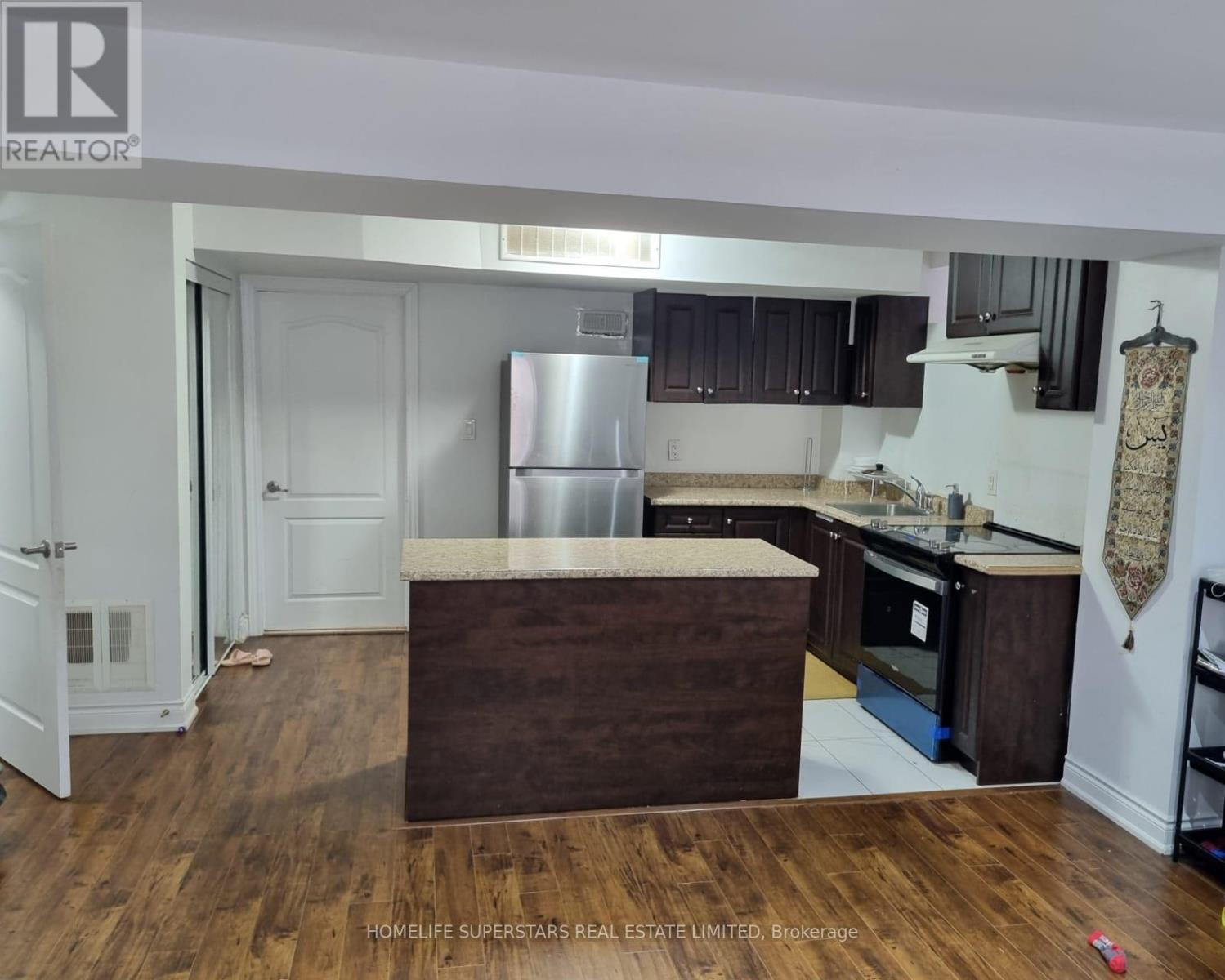 33 Little Britain Crescent, Brampton, Ontario  L6Y 6A8 - Photo 6 - W12976470