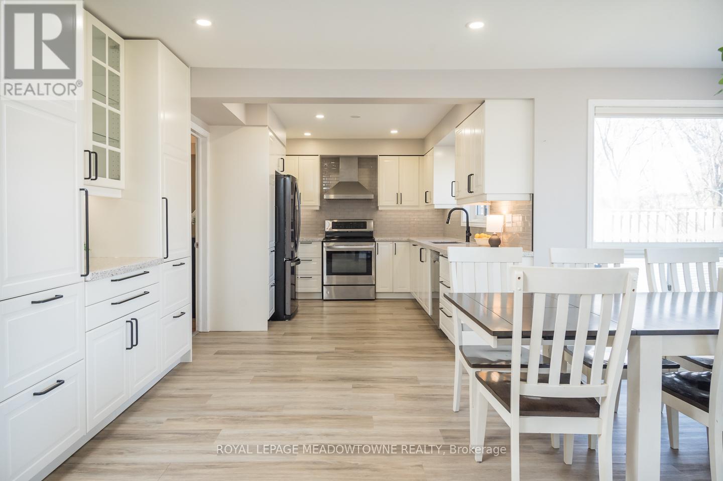 284 Randall Crescent, Milton, Ontario  L9T 4X7 - Photo 14 - W12976484