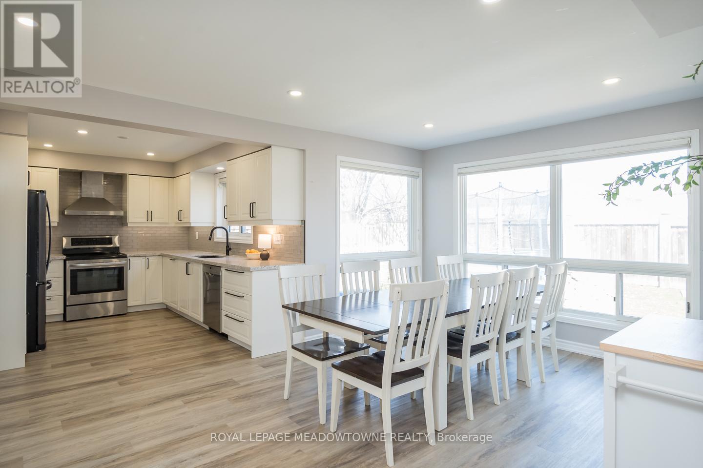 284 Randall Crescent, Milton, Ontario  L9T 4X7 - Photo 15 - W12976484