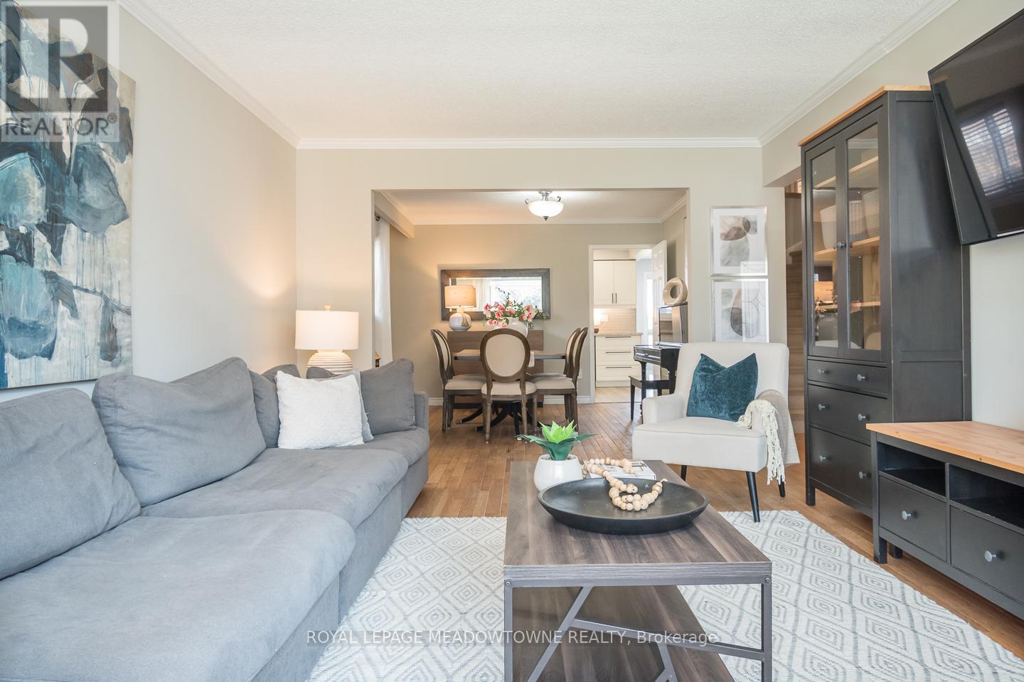 284 Randall Crescent, Milton, Ontario  L9T 4X7 - Photo 7 - W12976484