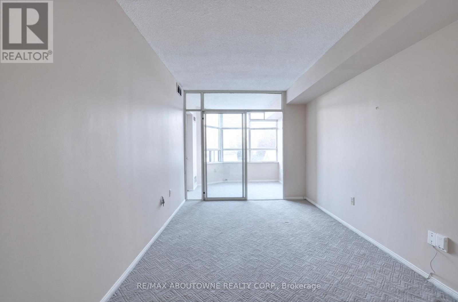 307 - 185 Robinson Street, Oakville, Ontario  L6J 7P6 - Photo 12 - W12976502