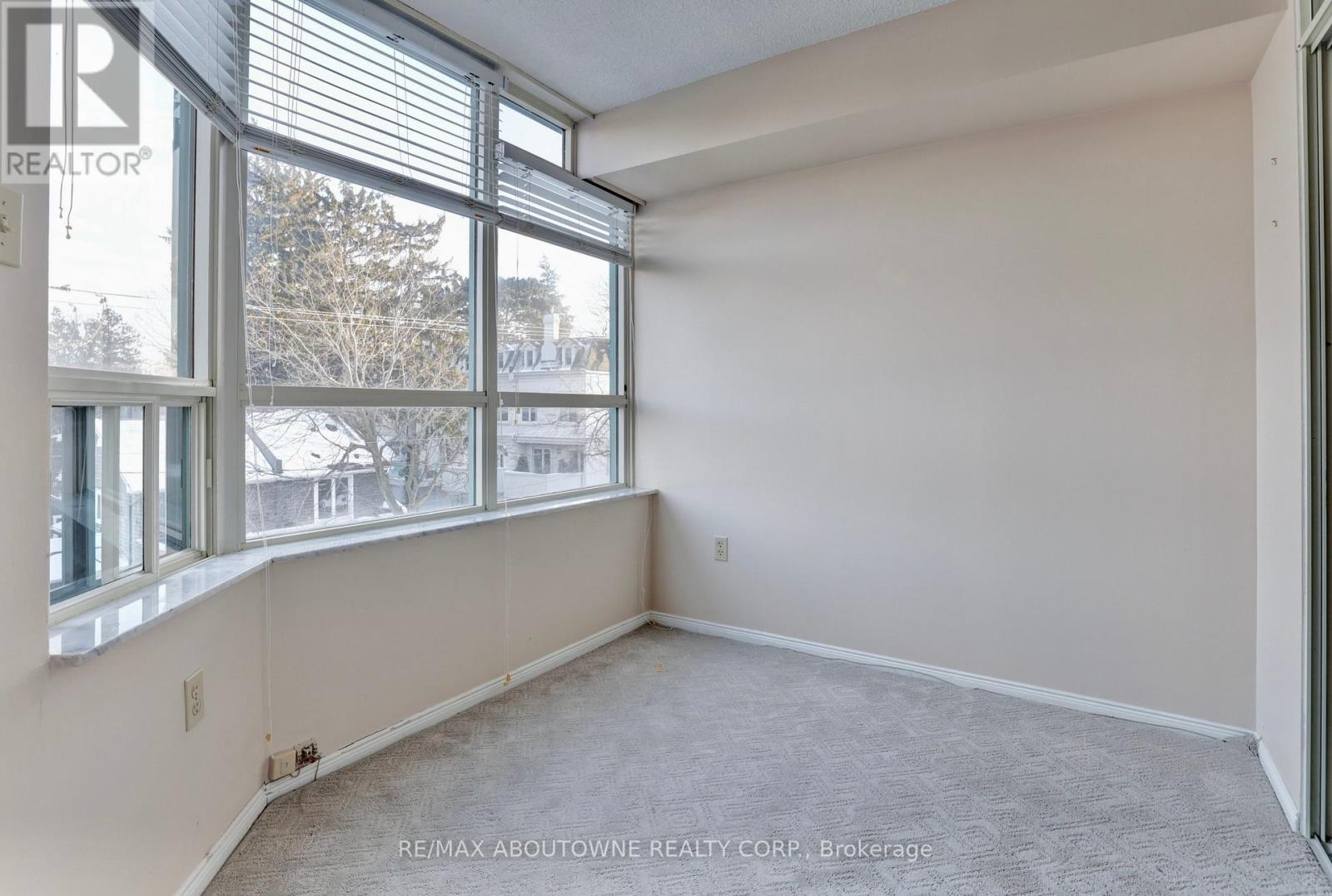 307 - 185 Robinson Street, Oakville, Ontario  L6J 7P6 - Photo 8 - W12976502