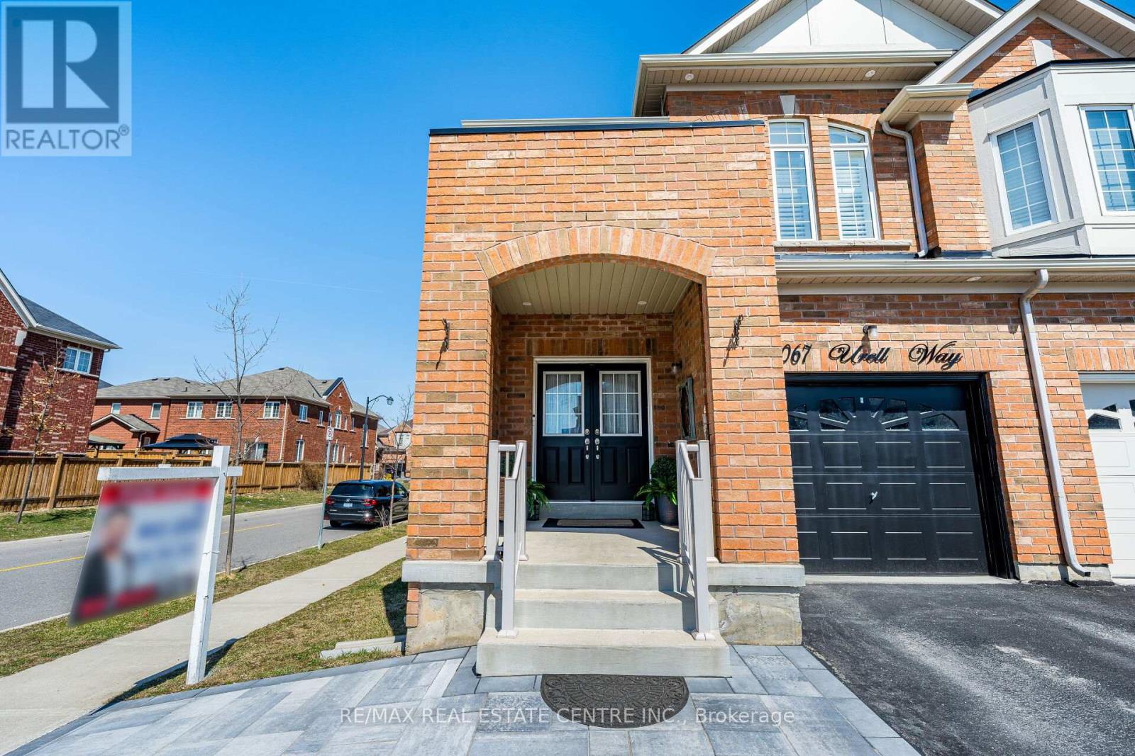 1067 Urell Way, Milton, Ontario  L9T 8V5 - Photo 4 - W12976518