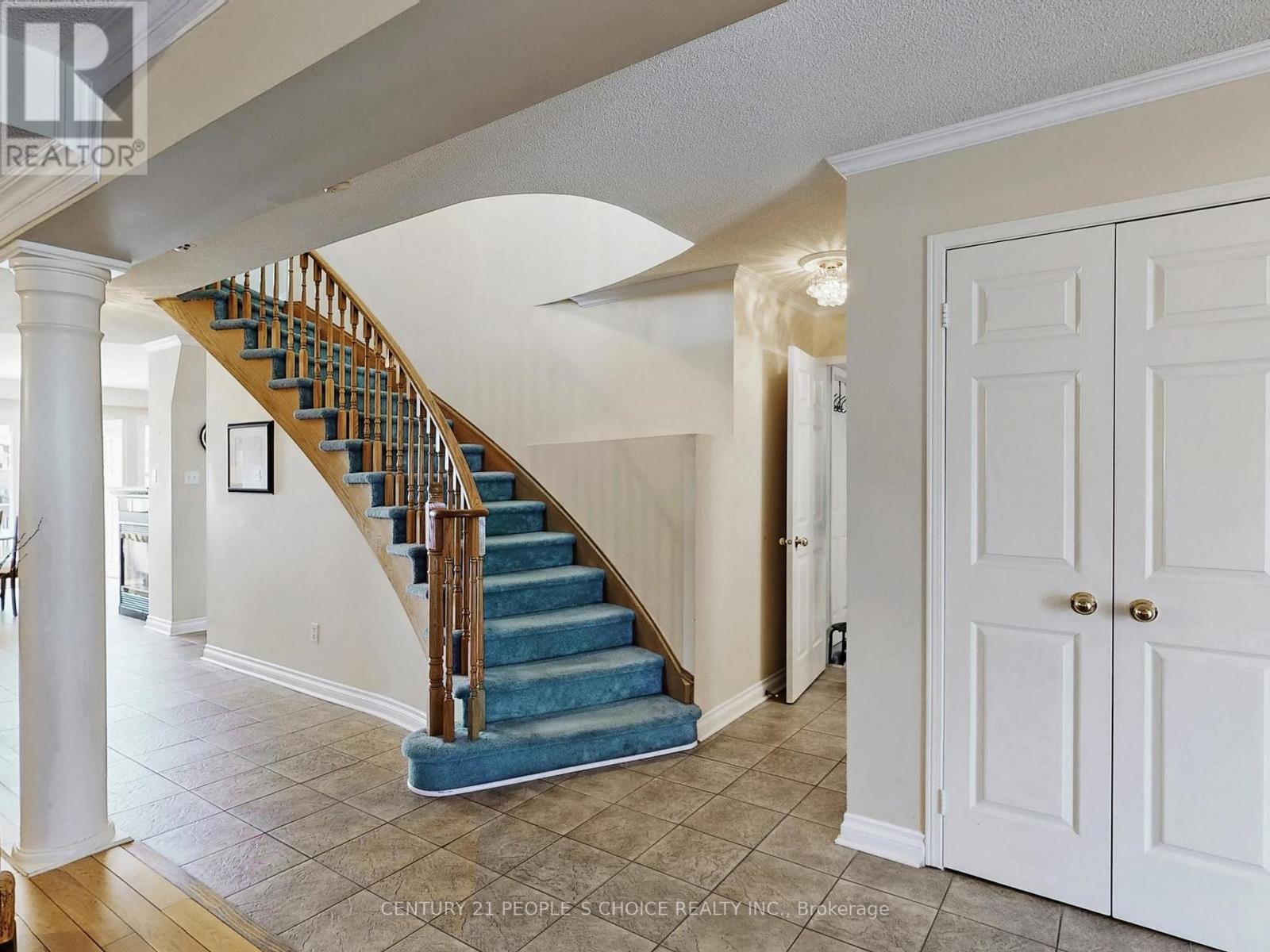 5591 Loonlake Avenue, Mississauga, Ontario  L5V 2E2 - Photo 21 - W12976532