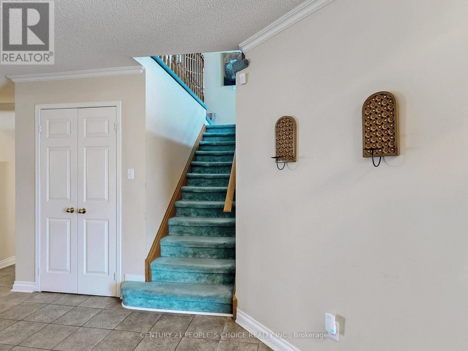 5591 Loonlake Avenue, Mississauga, Ontario  L5V 2E2 - Photo 22 - W12976532