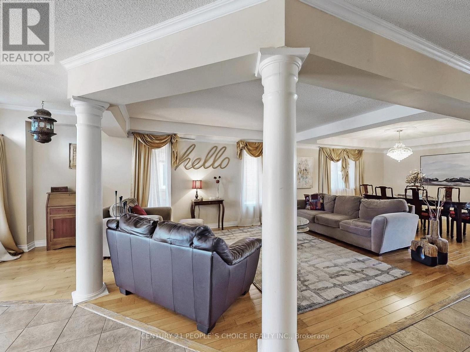 5591 Loonlake Avenue, Mississauga, Ontario  L5V 2E2 - Photo 4 - W12976532