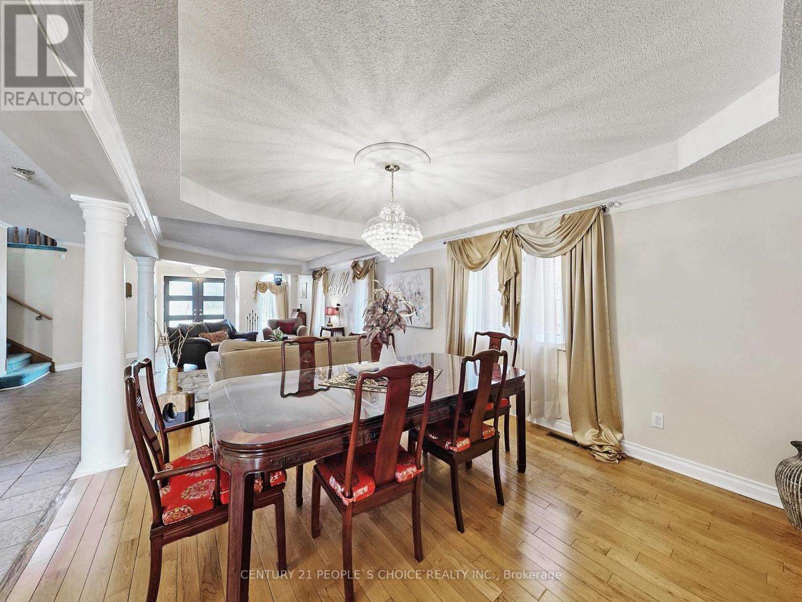 5591 Loonlake Avenue, Mississauga, Ontario  L5V 2E2 - Photo 7 - W12976532