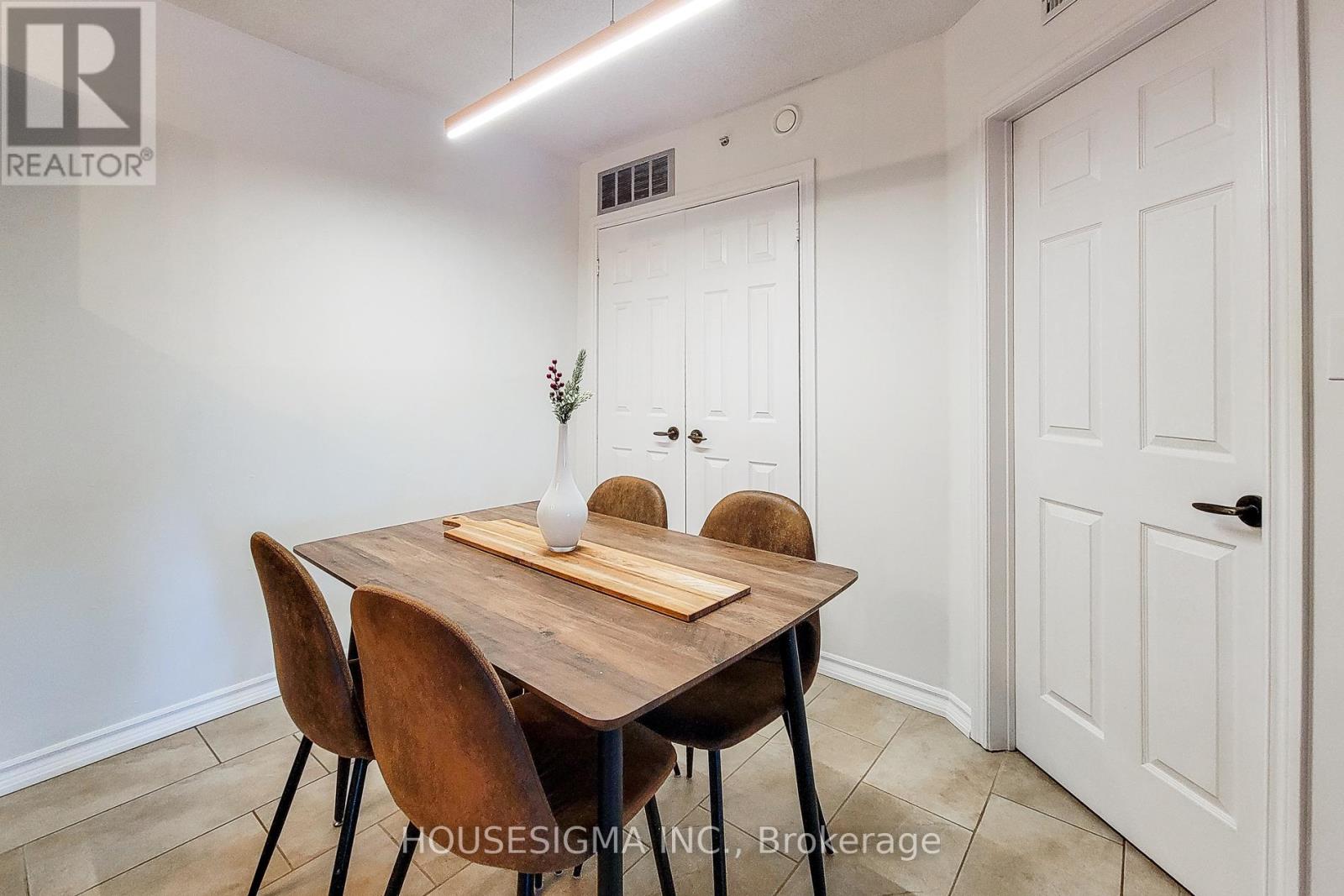 204 - 4003 Kilmer Drive, Burlington, Ontario  L7M 4M1 - Photo 14 - W12976564