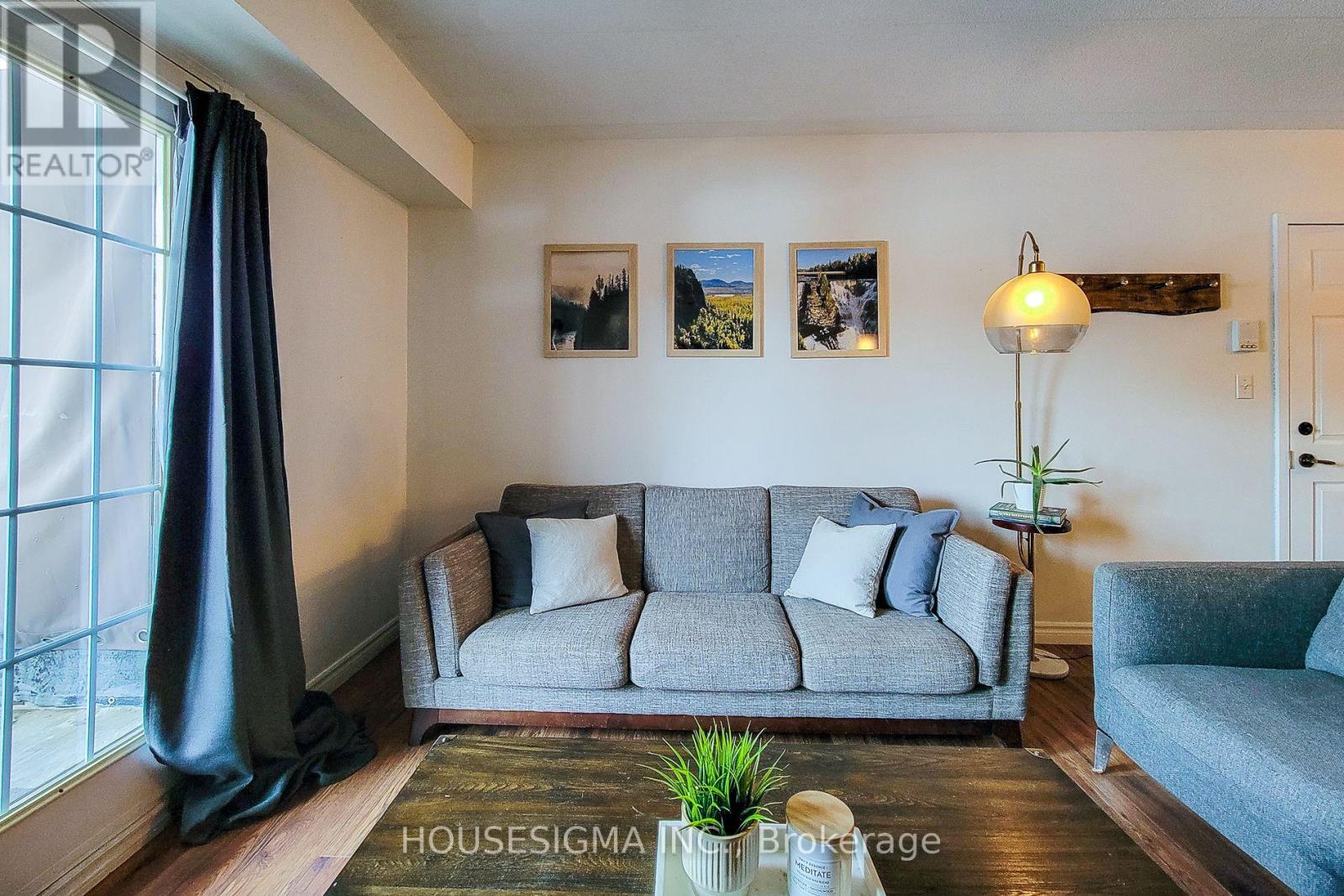 204 - 4003 Kilmer Drive, Burlington, Ontario  L7M 4M1 - Photo 3 - W12976564