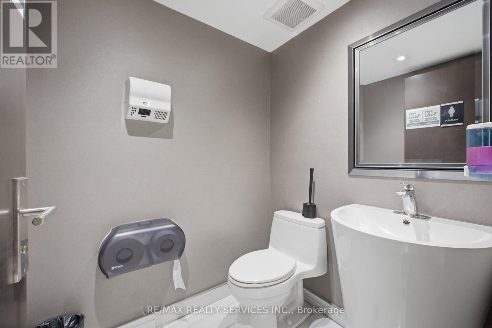 2 - 80 Pertosa Drive, Brampton, Ontario  L6X 5E9 - Photo 30 - W12960510