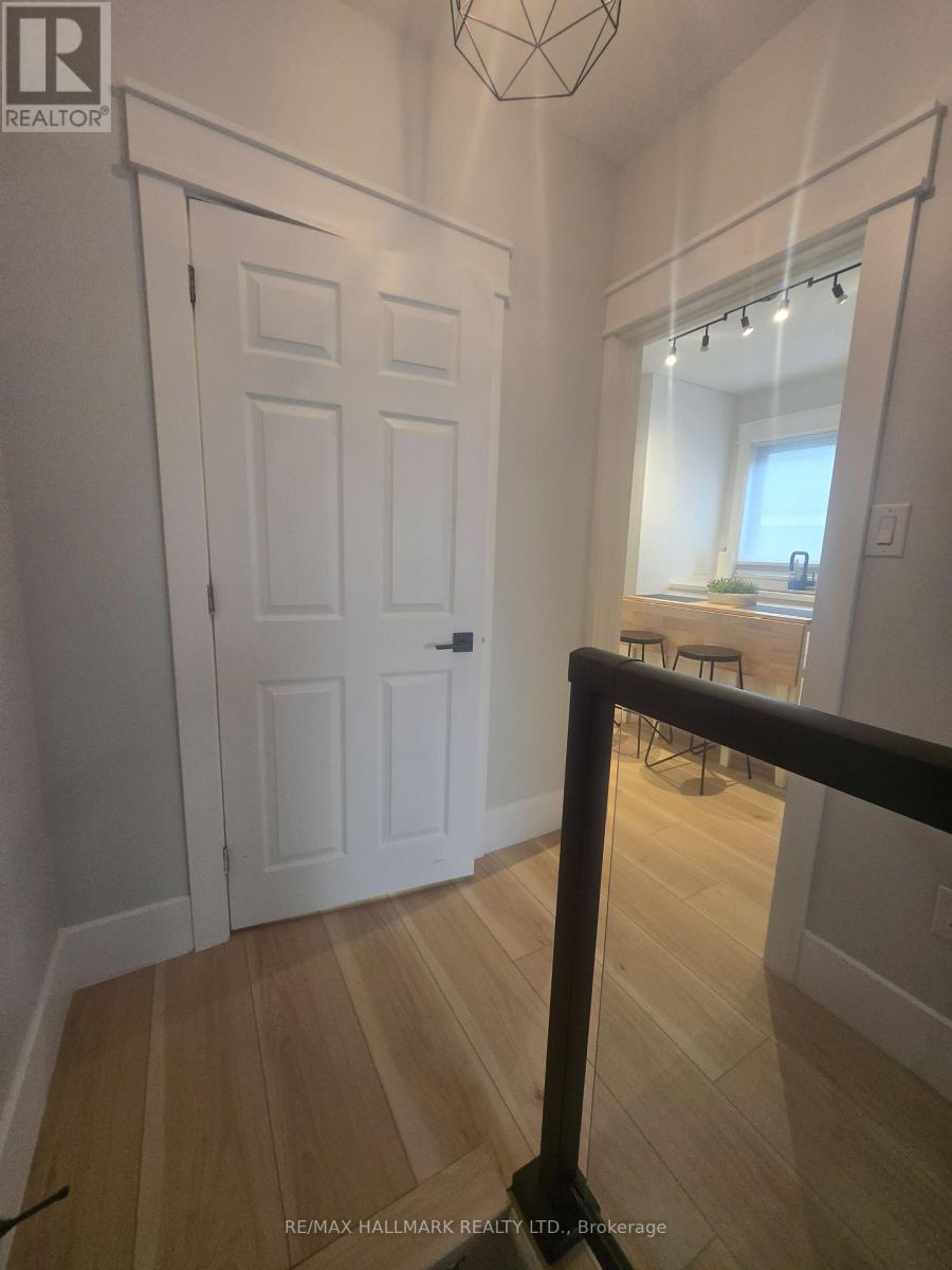 Main - 251 Silverthorn Avenue, Toronto, Ontario  M6N 3K2 - Photo 11 - W12975884