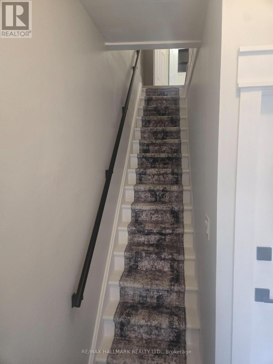 Main - 251 Silverthorn Avenue, Toronto, Ontario  M6N 3K2 - Photo 8 - W12975884