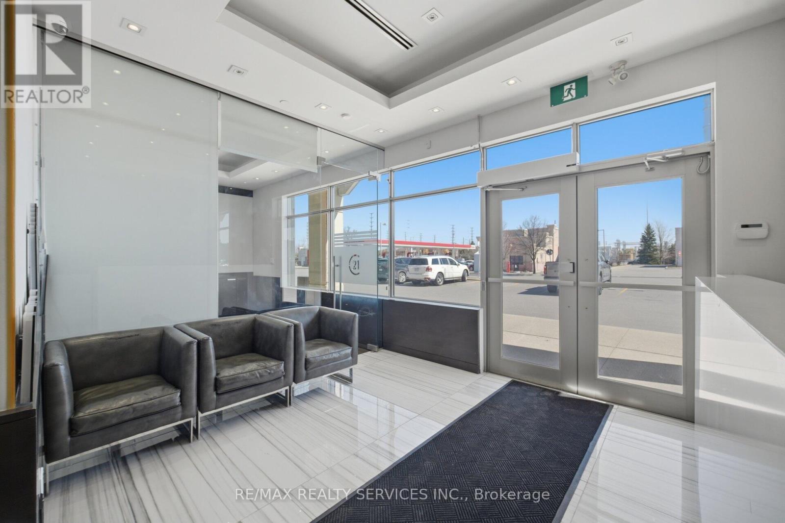 2 - 80 Pertosa Drive, Brampton, Ontario  L6X 5E9 - Photo 6 - W12960510