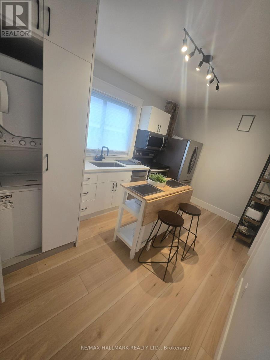 Main - 251 Silverthorn Avenue, Toronto, Ontario  M6N 3K2 - Photo 32 - W12975884