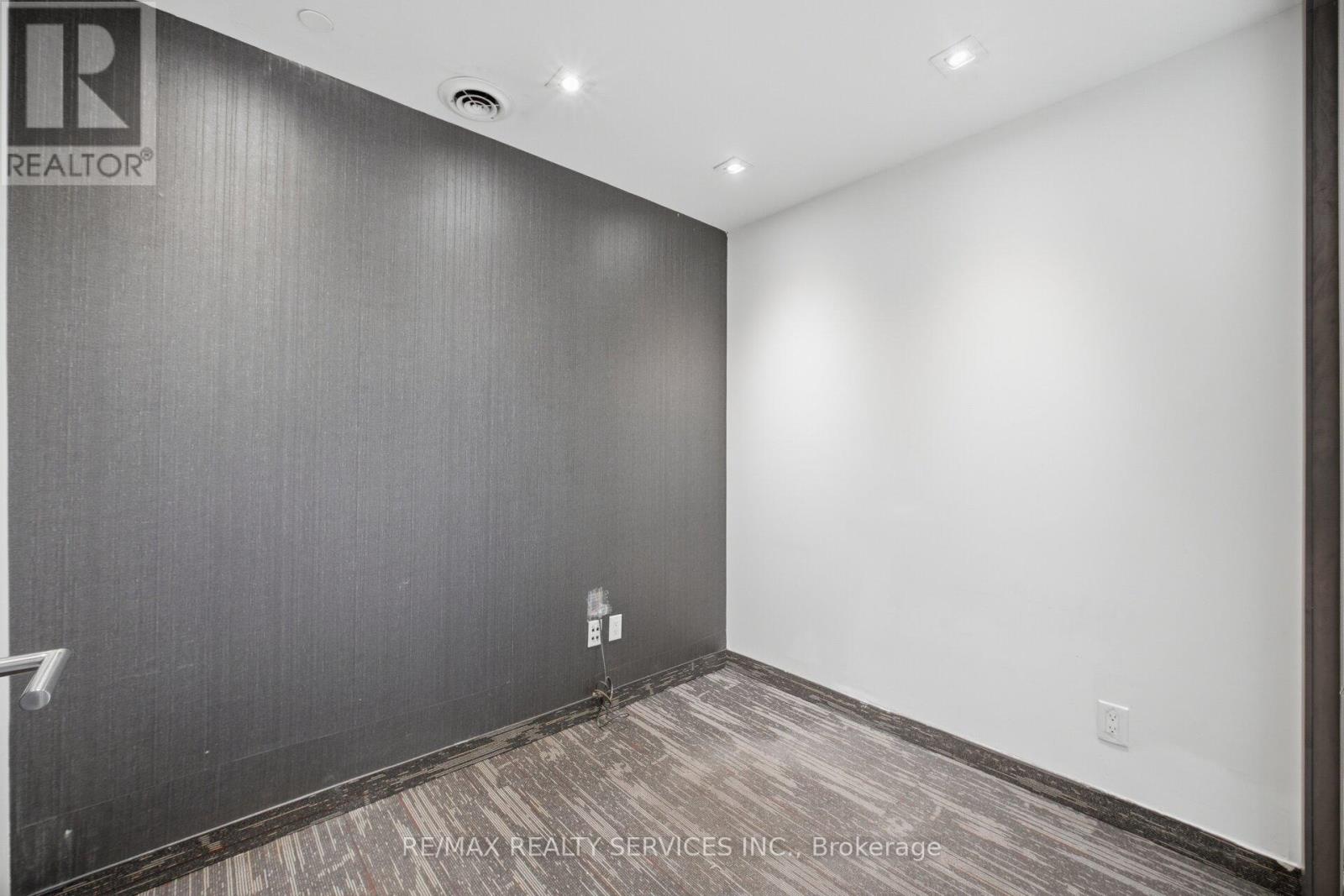 2 - 80 Pertosa Drive, Brampton, Ontario  L6X 5E9 - Photo 24 - W12960510