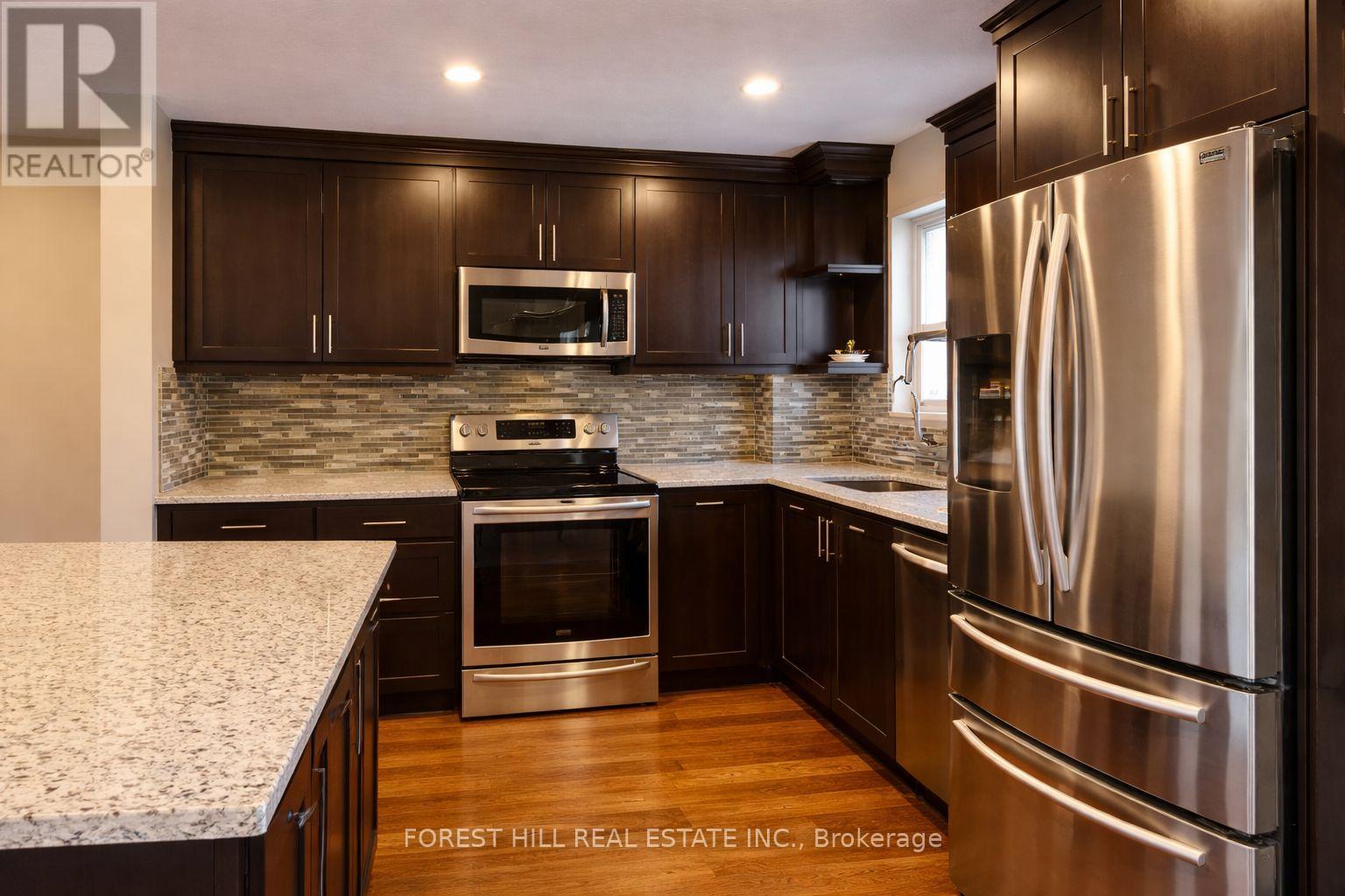 Main - 166 Schell Avenue, Toronto, Ontario  M6E 2T1 - Photo 5 - W12976052