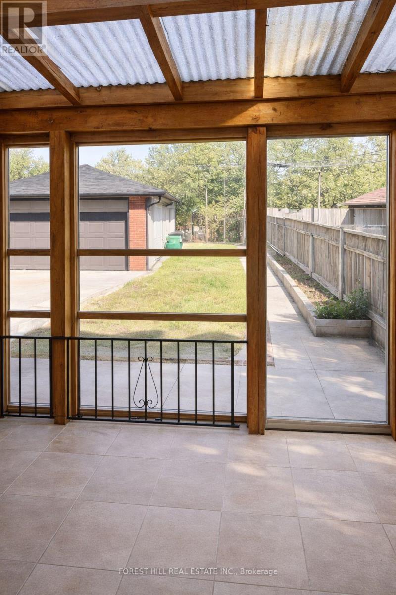 Main - 166 Schell Avenue, Toronto, Ontario  M6E 2T1 - Photo 9 - W12976052