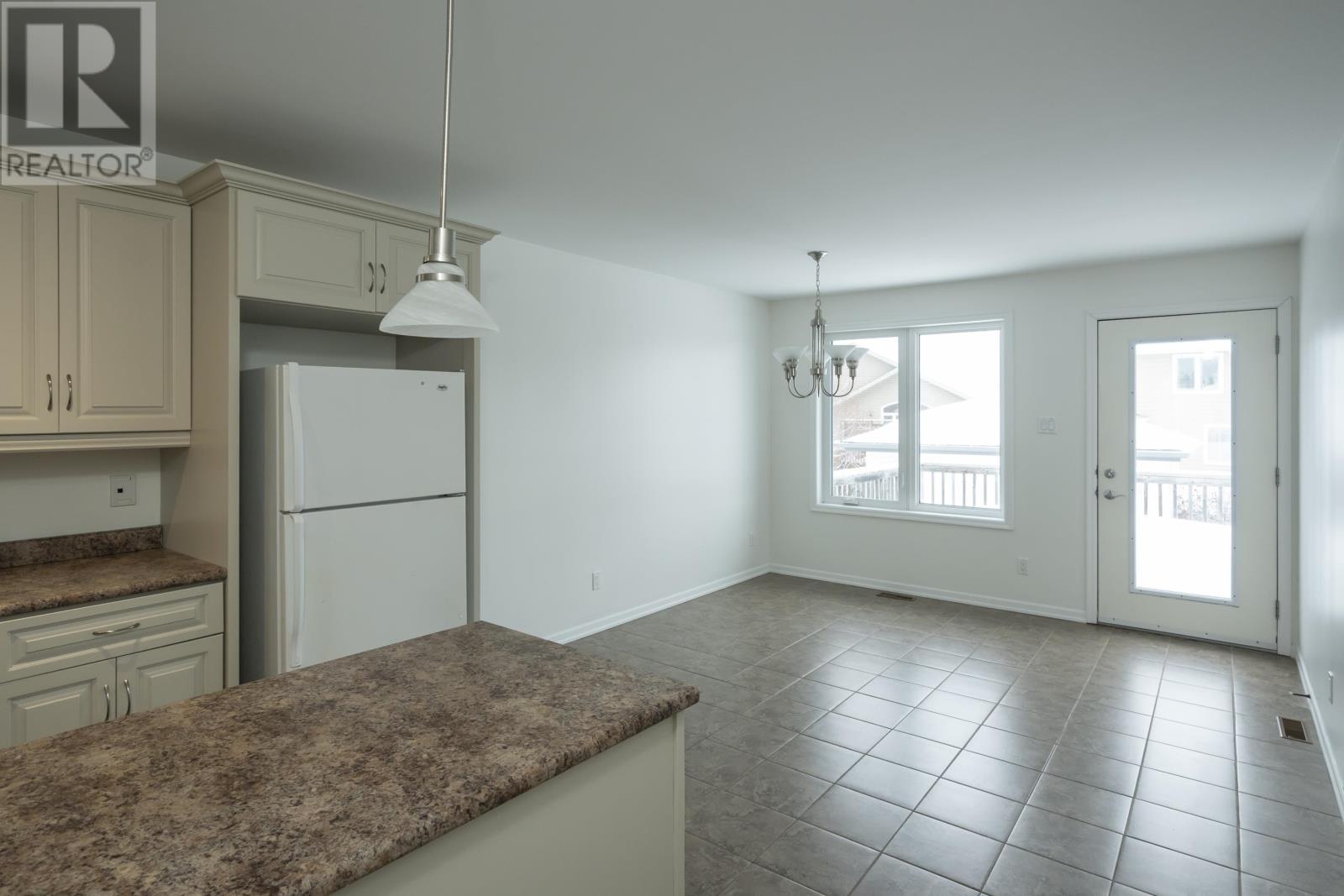 313 South Creek St, Thunder Bay, Ontario  P7B 7C2 - Photo 13 - TB2600660