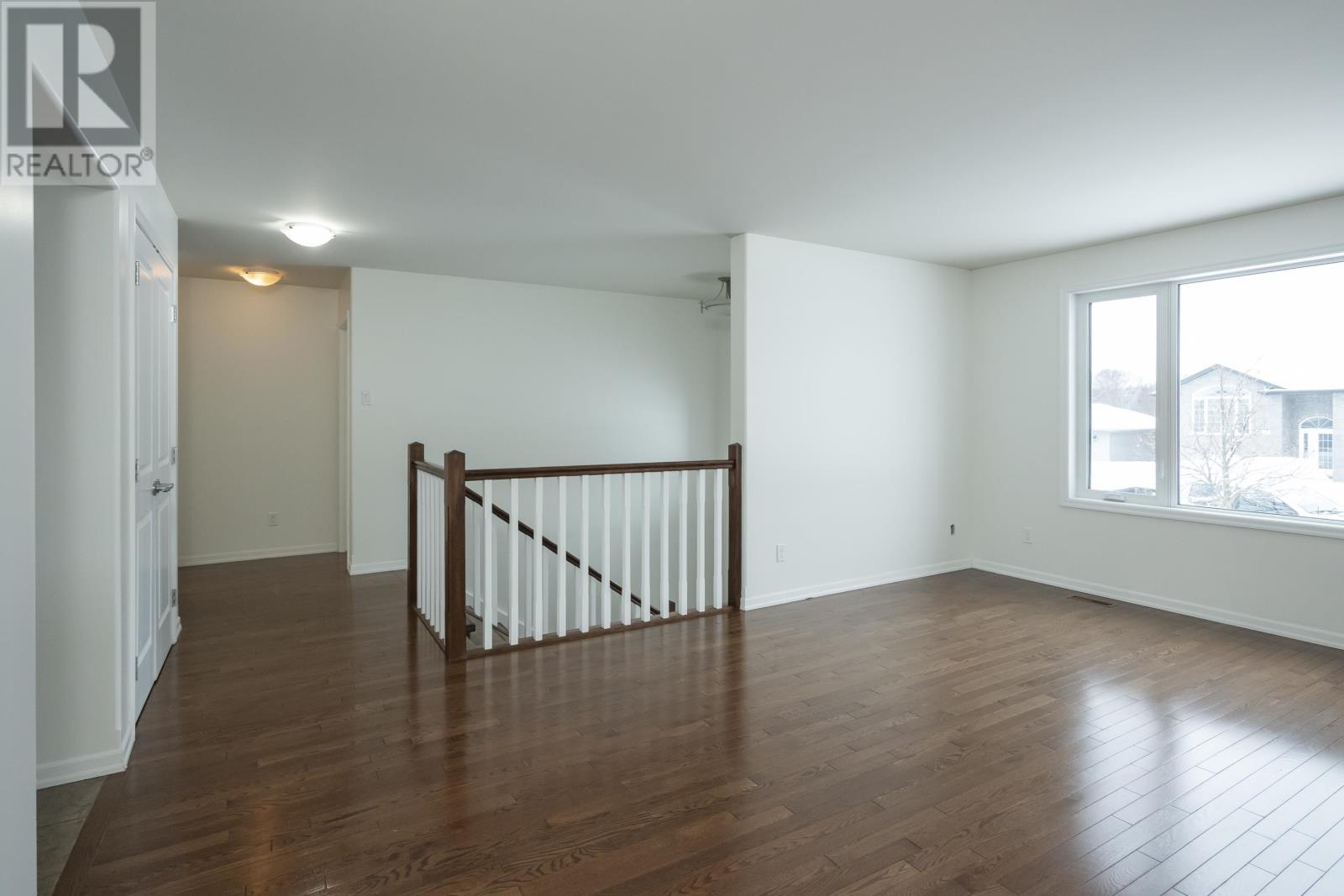 313 South Creek St, Thunder Bay, Ontario  P7B 7C2 - Photo 3 - TB2600660