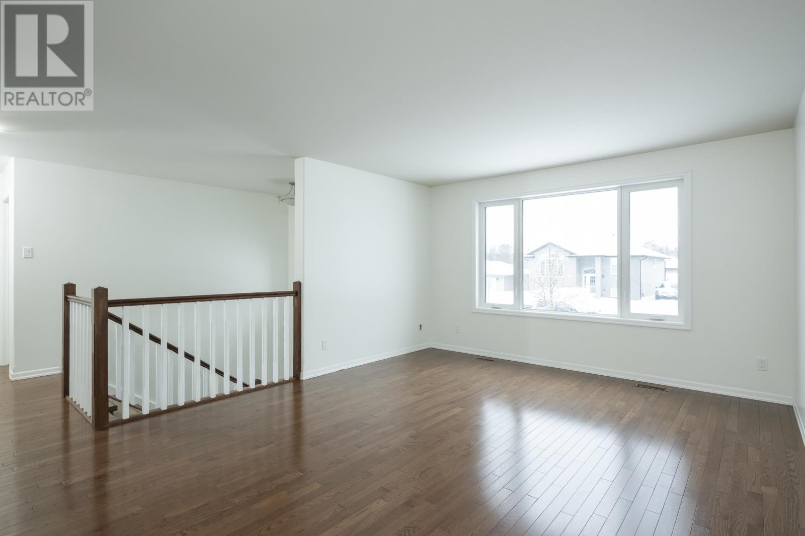 313 South Creek St, Thunder Bay, Ontario  P7B 7C2 - Photo 6 - TB2600660