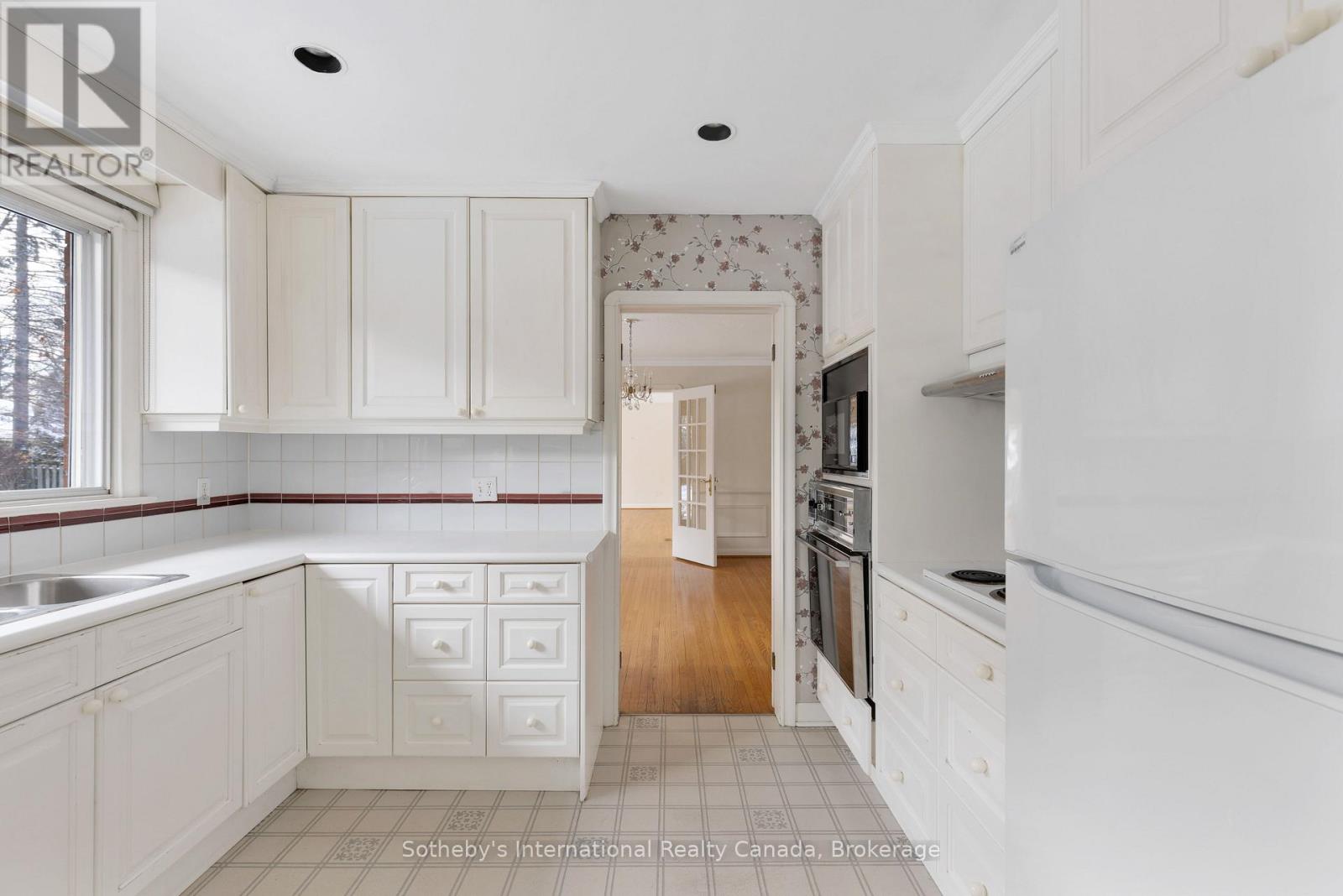 174 Claxton Drive, Oakville, Ontario  L6J 4N9 - Photo 12 - W12976710