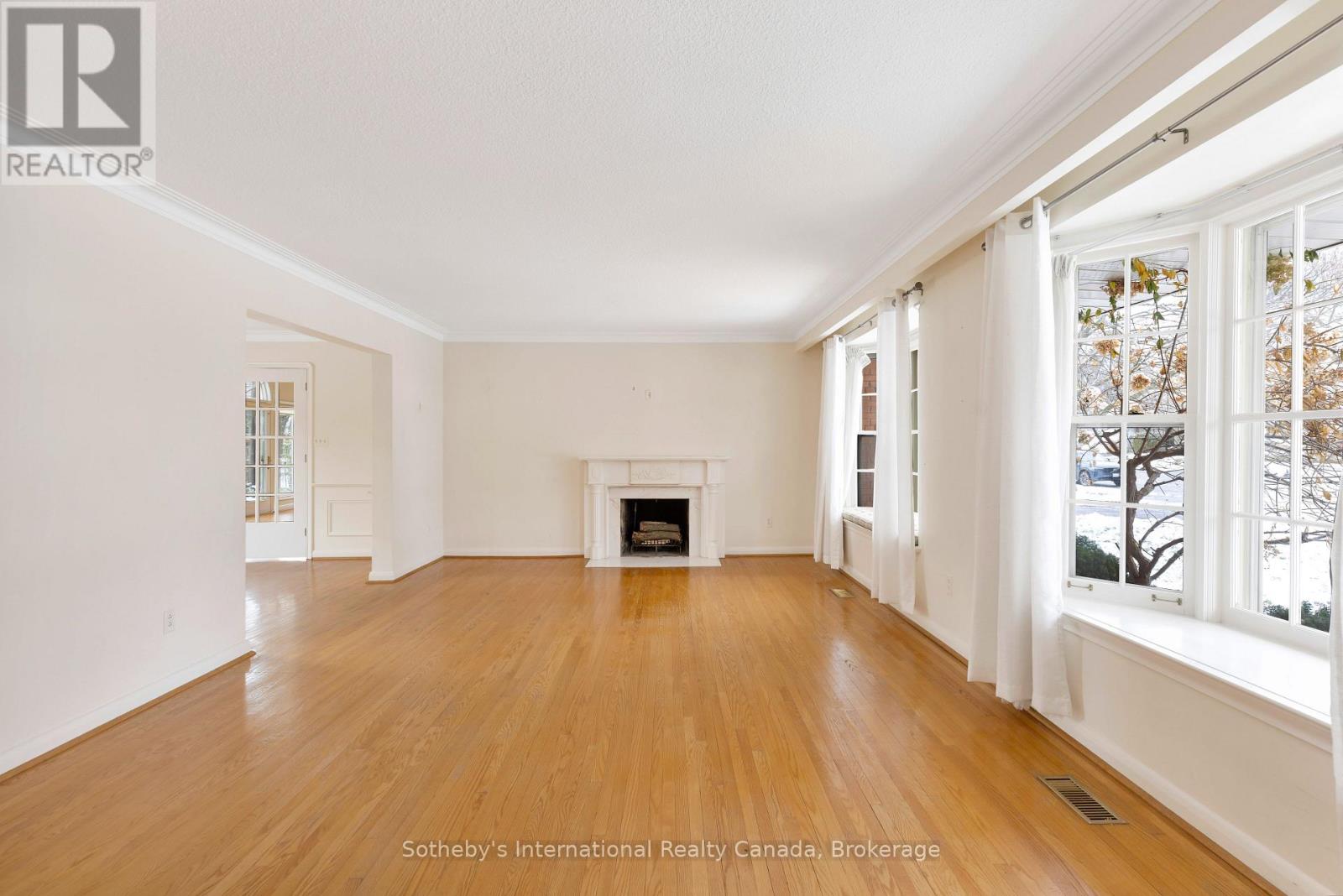 174 Claxton Drive, Oakville, Ontario  L6J 4N9 - Photo 5 - W12976710