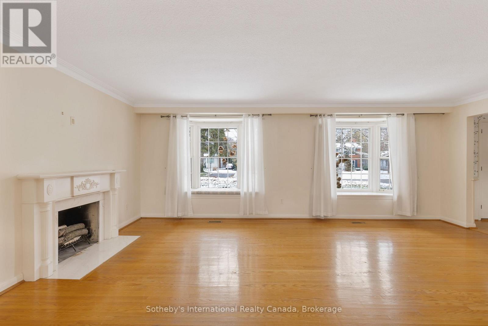 174 Claxton Drive, Oakville, Ontario  L6J 4N9 - Photo 6 - W12976710