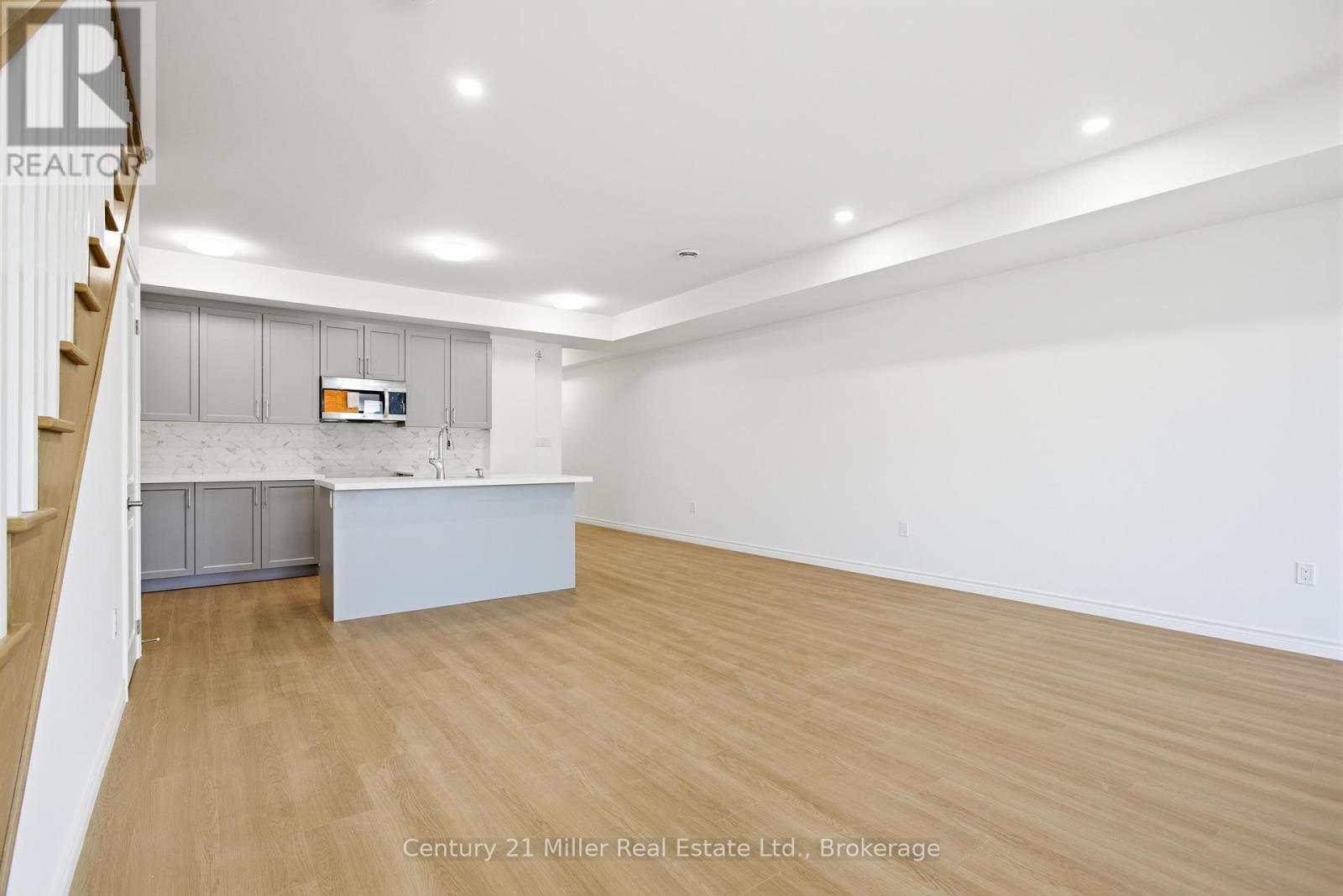 12 - 2 Slessor Boulevard, Grimsby, Ontario  L3M 5J4 - Photo 15 - X12976594