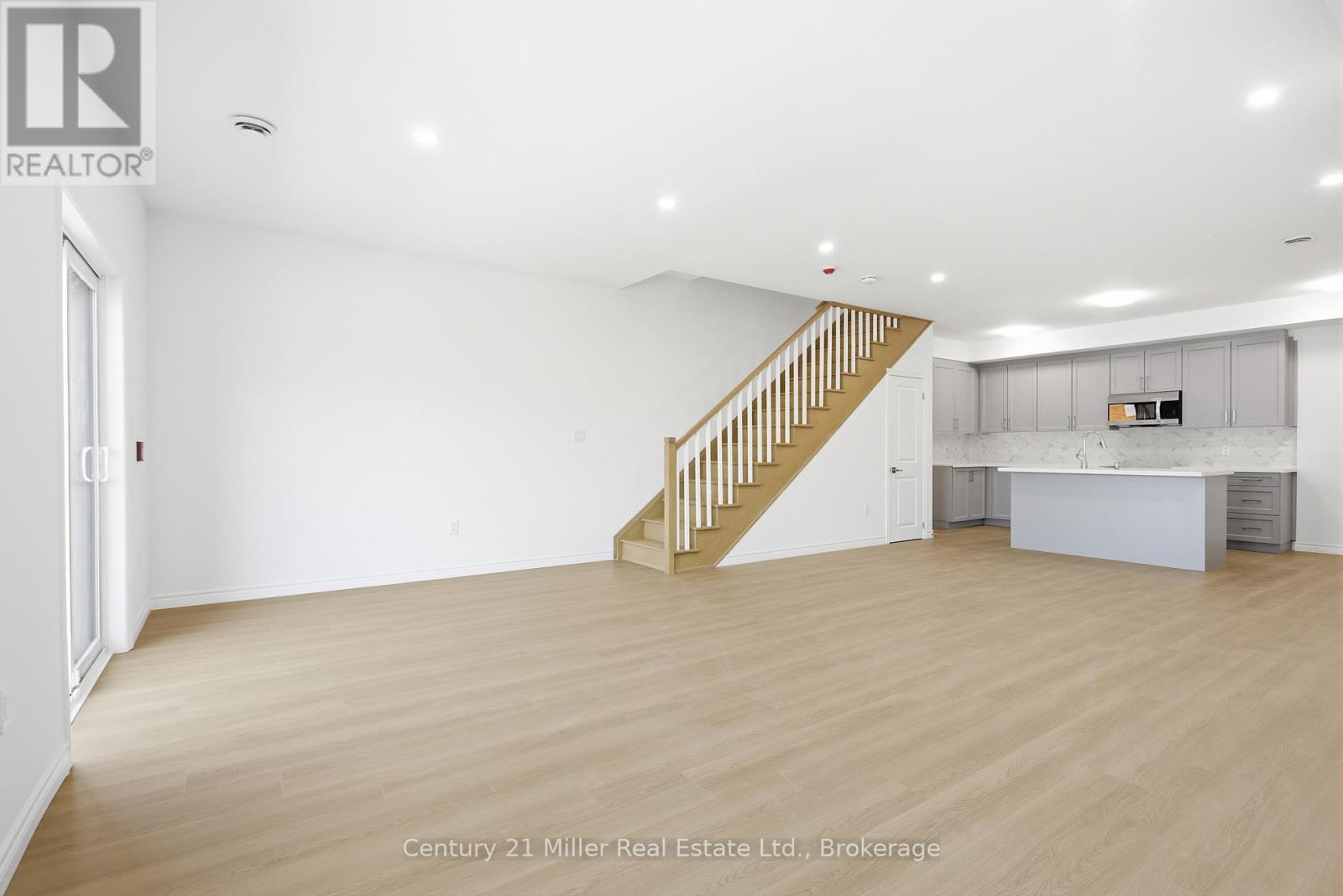 12 - 2 Slessor Boulevard, Grimsby, Ontario  L3M 5J4 - Photo 18 - X12976594