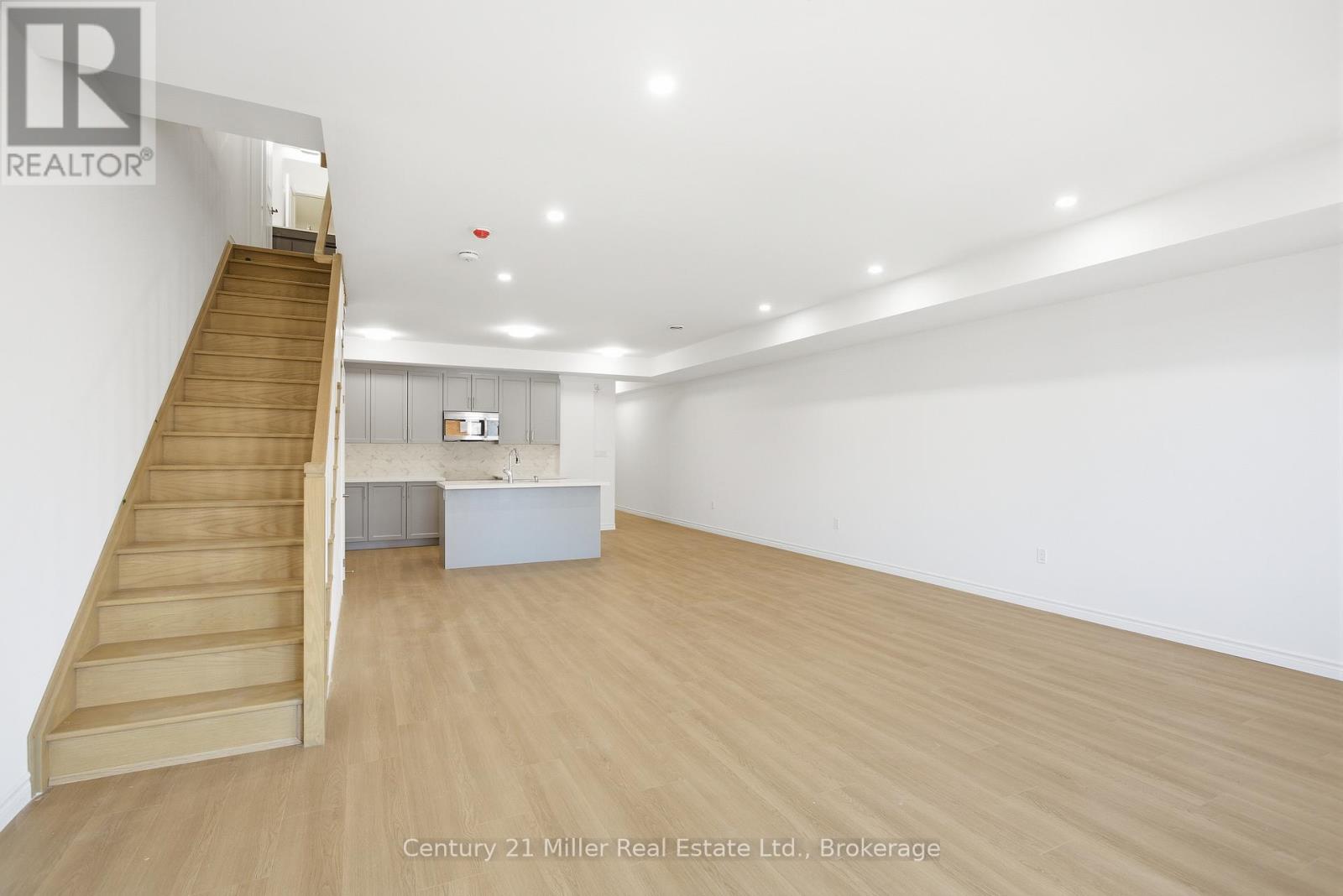 12 - 2 Slessor Boulevard, Grimsby, Ontario  L3M 5J4 - Photo 19 - X12976594