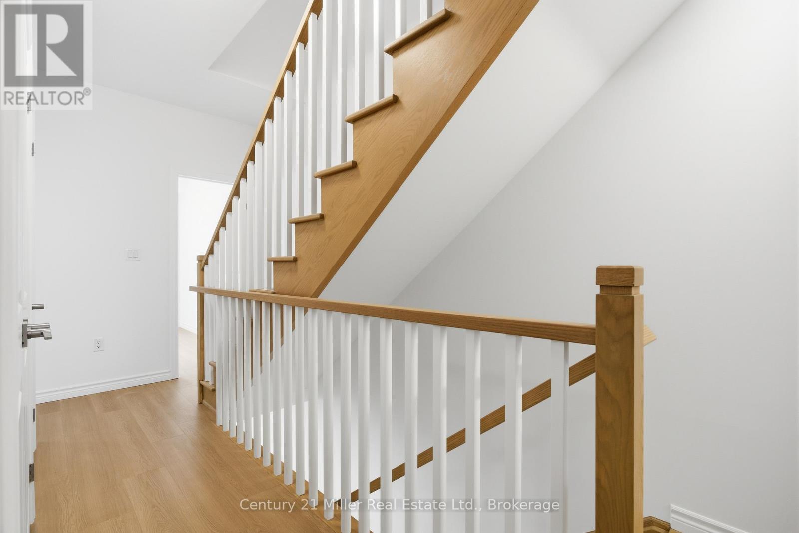 12 - 2 Slessor Boulevard, Grimsby, Ontario  L3M 5J4 - Photo 20 - X12976594