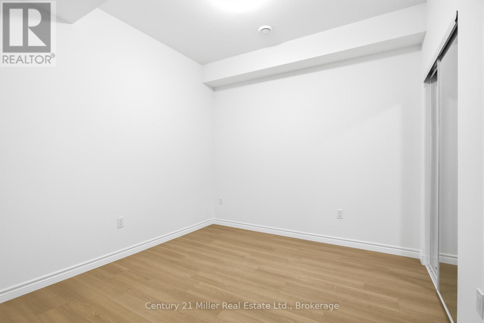 12 - 2 Slessor Boulevard, Grimsby, Ontario  L3M 5J4 - Photo 21 - X12976594