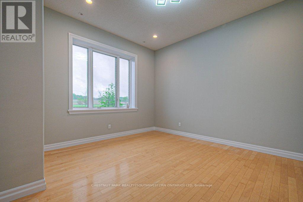 2930 Notre Dame Drive, Wilmot, Ontario  N0B 2L0 - Photo 45 - X12976200