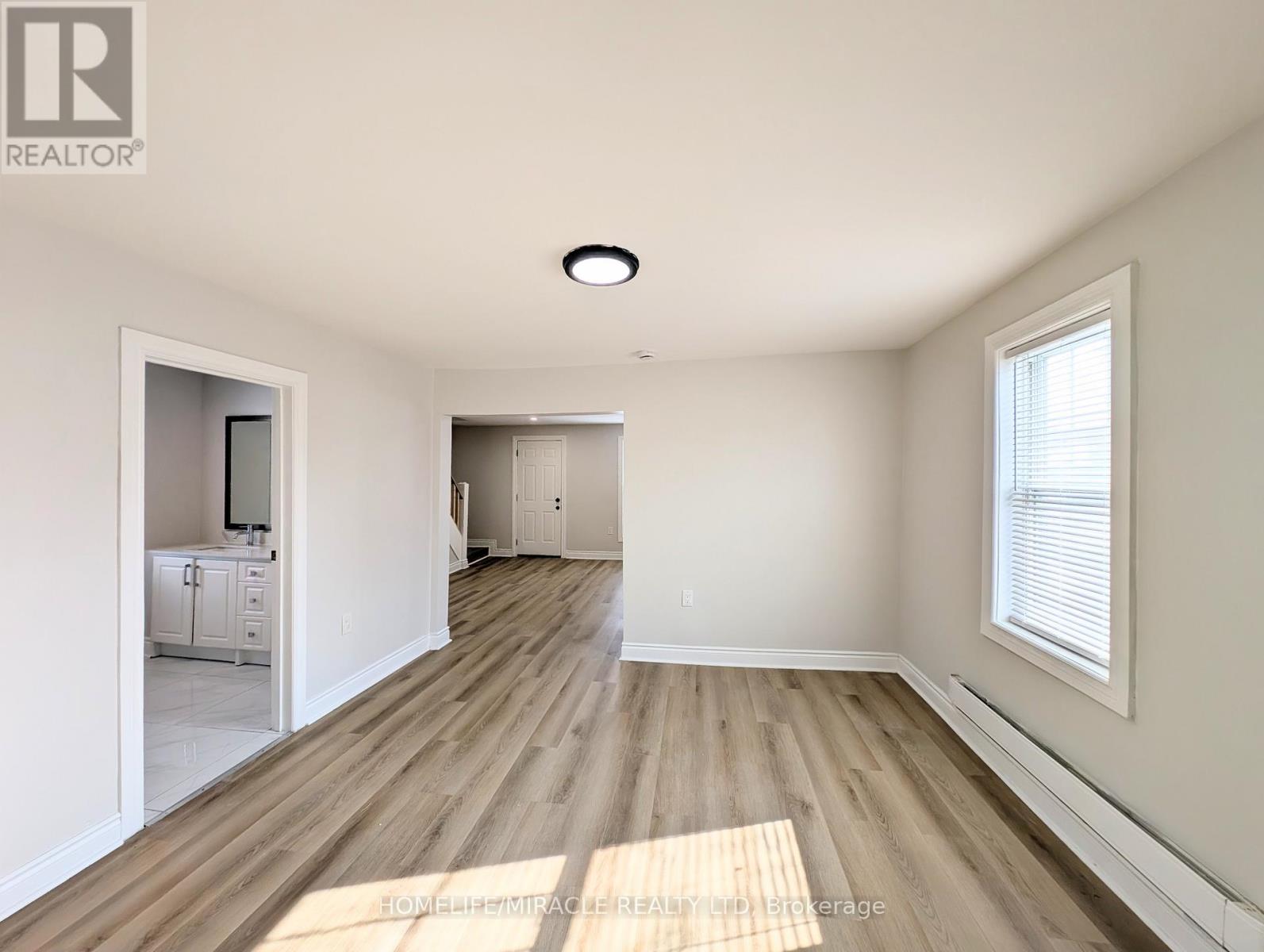 137 Proctor Street, Sarnia, Ontario  N7T 3G1 - Photo 4 - X12976314