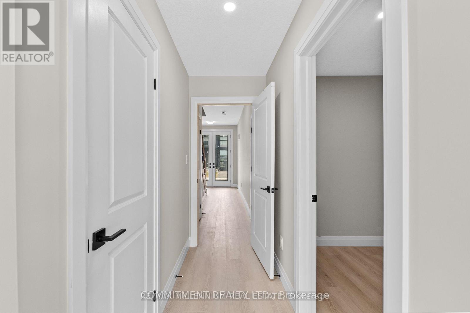 21 Warren Trail, Welland, Ontario L3B 0N8 - Photo 11 - X12976336