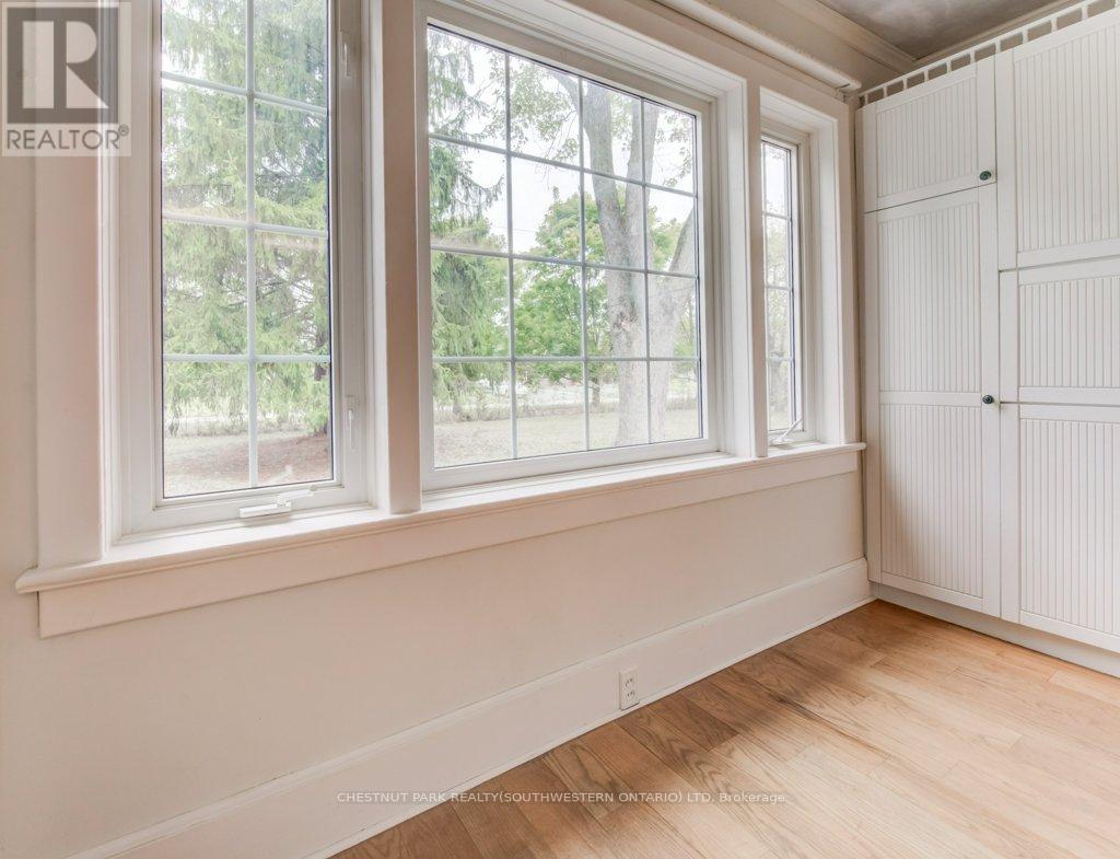 177 Piper Street, North Dumfries, Ontario  N0B 1E0 - Photo 10 - X12976364