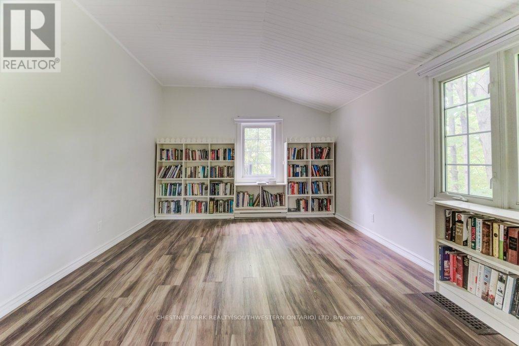 177 Piper Street, North Dumfries, Ontario  N0B 1E0 - Photo 27 - X12976364