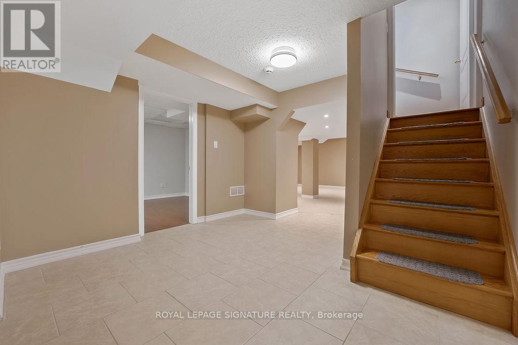 30 Oakrun Street, Hamilton, Ontario  L8E 6E7 - Photo 19 - X12976424