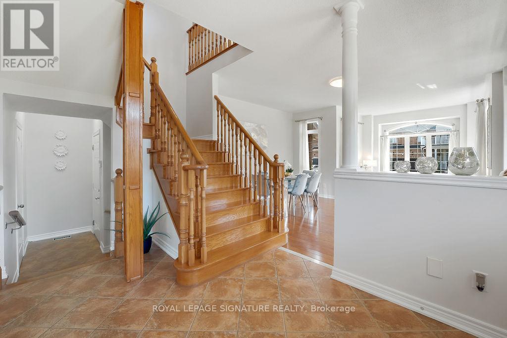 30 Oakrun Street, Hamilton, Ontario  L8E 6E7 - Photo 4 - X12976424