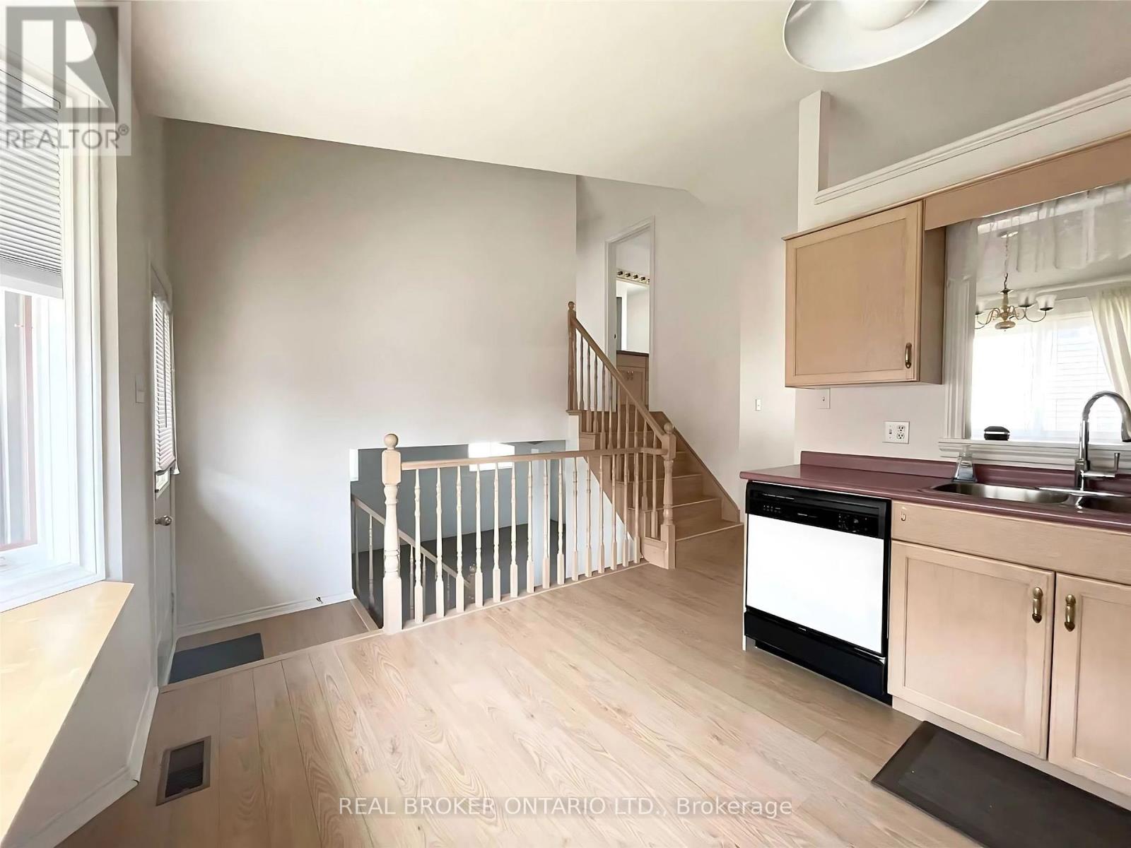 5999 Andrea Drive, Niagara Falls, Ontario  L2H 2Z9 - Photo 7 - X12976432