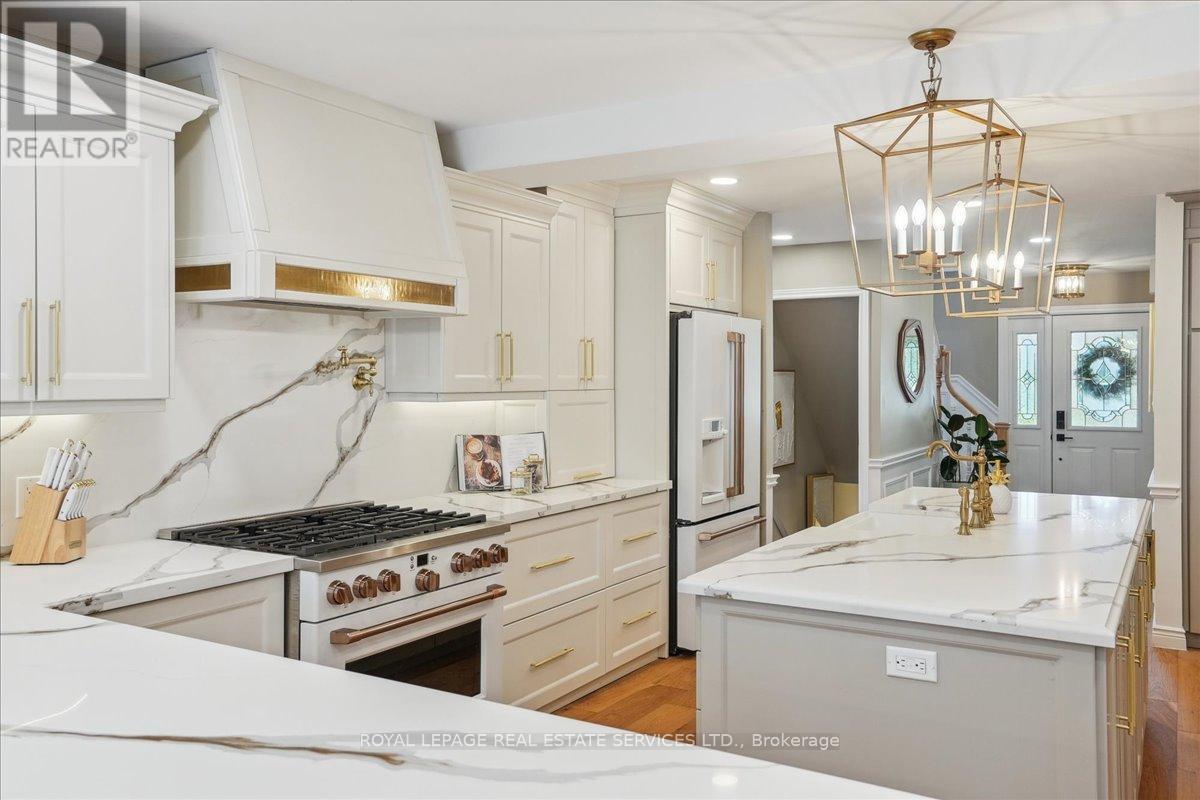 14 Dubarry Boulevard, Hamilton, Ontario  L8T 2V4 - Photo 9 - X12976454