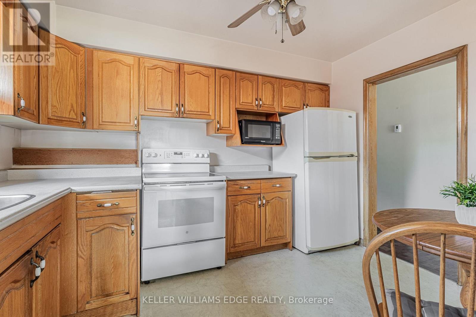 14 Pleasant Avenue, Hamilton, Ontario  L8G 2L2 - Photo 12 - X12976506