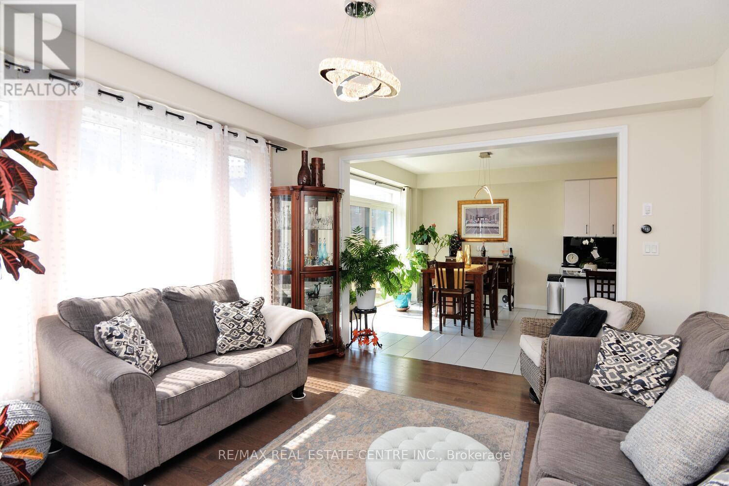 55 Magdalena Street, Hamilton, Ontario  L8J 0M3 - Photo 17 - X12971164