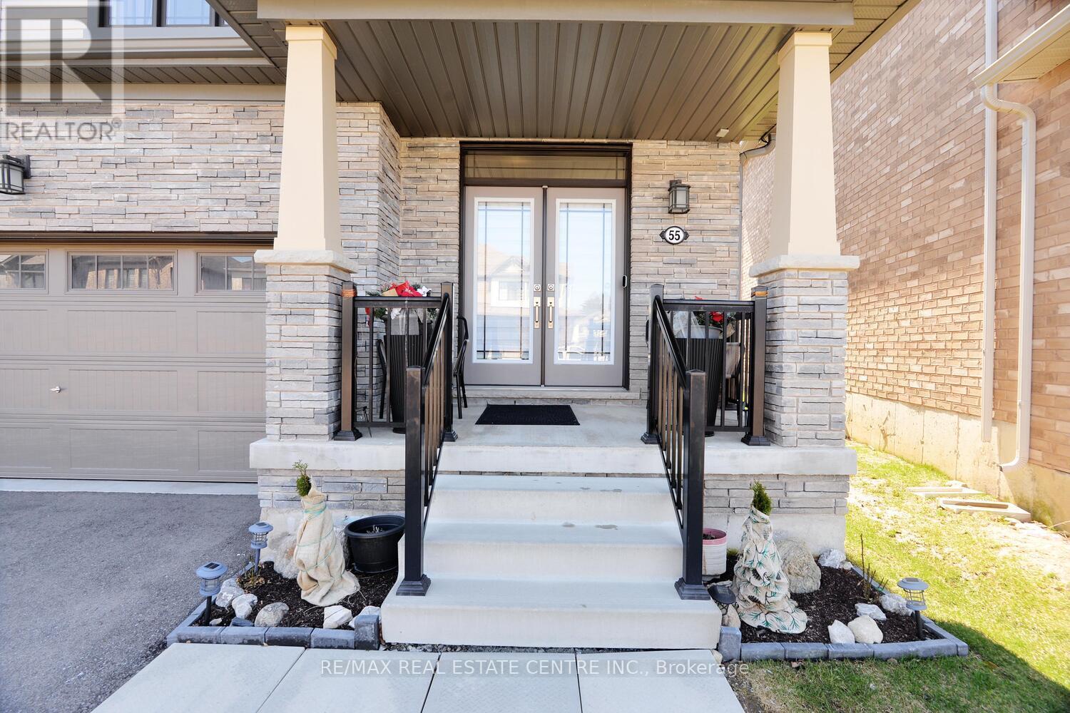 55 Magdalena Street, Hamilton, Ontario  L8J 0M3 - Photo 4 - X12971164