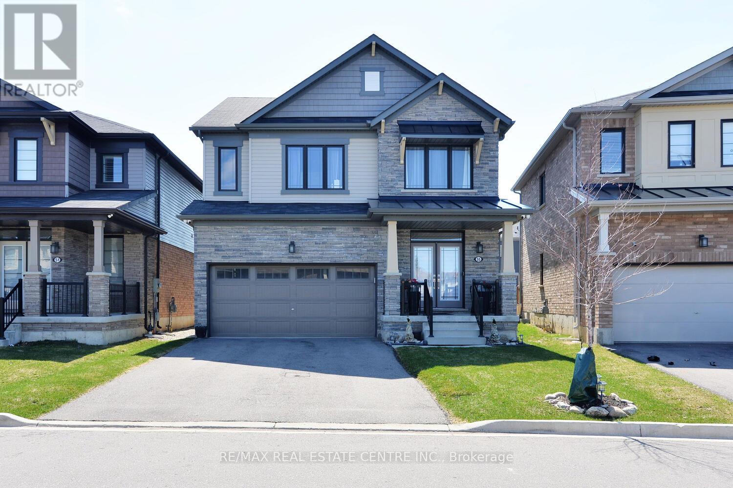 55 MAGDALENA STREET, Hamilton, Ontario