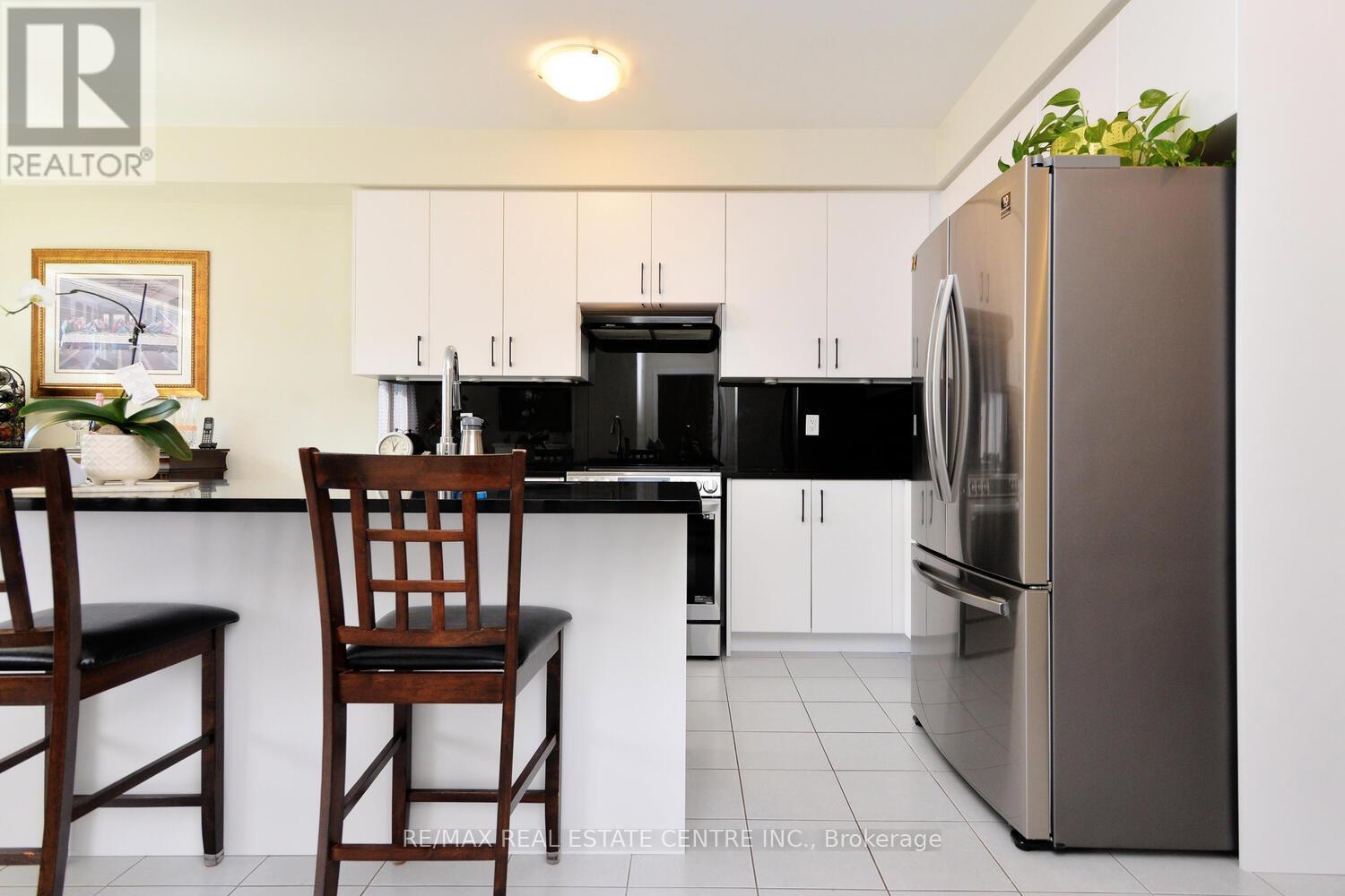 55 Magdalena Street, Hamilton, Ontario  L8J 0M3 - Photo 11 - X12971164